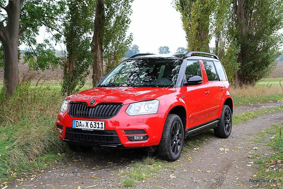 Тюнинг шкода йети. Шкода Йети. Skoda Yeti Tuning. Skoda Yeti 4x4 Tuning. Обвес Шкода Йети 2012.