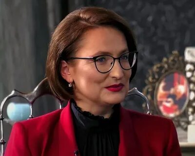 Сколько лет лауре альбертовне