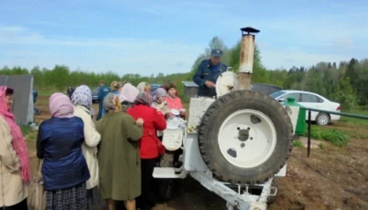 Деревня Хвалово. Хвалово Волховский район школа. Деревня Хвалово Ленинградская область Волховский район. Совхоз Хвалово.