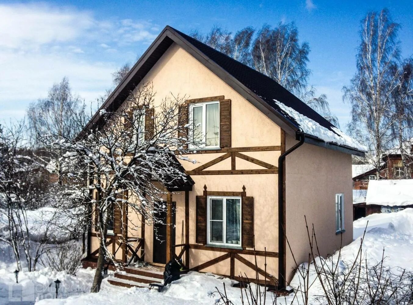 Каркасный дом в сибири. Дом в сибири. красивый дом в сибири. небольшие двухэтажные дома в сибири.
