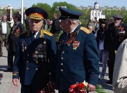 Папа с мамой день победы на парад