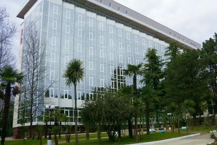 пансионат изумруд адлер территория. пансионат изумруд сочи адлер. пансионат изумруд сочи бассейн. санаторий изумруд адлер. пансионат изумруд мэрии москвы адлер.