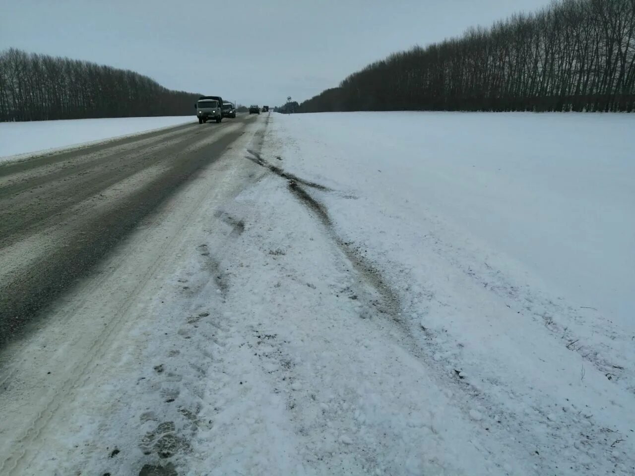 Первая автодорога Набережные Челны. Волга Бизяки 16 км. Авария на дороге наб.Челны-Бизяки.