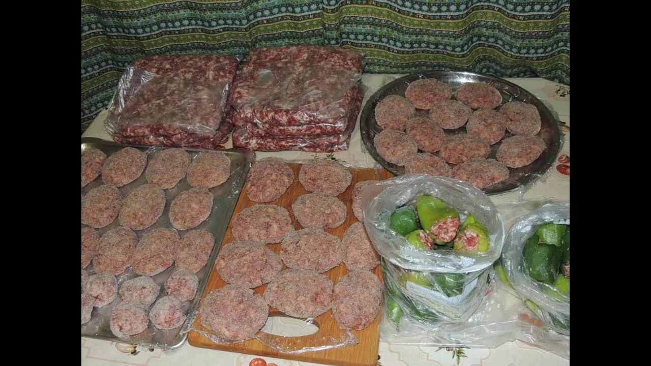 Заготовки полуфабрикатов в морозилку. Заготовки мясные заморозки. Заготовка домашних полуфабрикатов. Заготовки из мяса для заморозки.