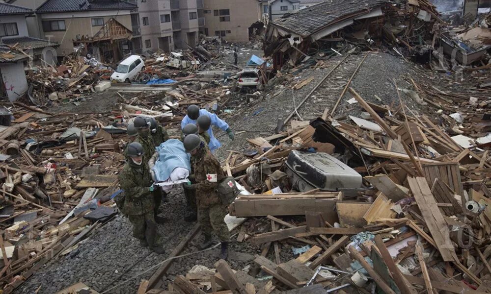 Декабрь 2004. Индийское землетрясение 2004. землетрясение и цунами в индийском океане в 2004 году. землетрясение в индийском океане 26 декабря 2004. землетрясение в индии 2004.