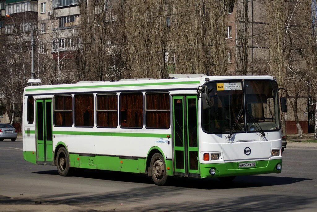 Автобус липецк красный колос. Лиаз 5256 липецк. лиаз зеленый липецкий. лиаз 5256 красный в липецк. автобус 25 москва.