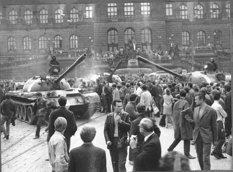 Советские войска в Праге Чехословакия 1968.