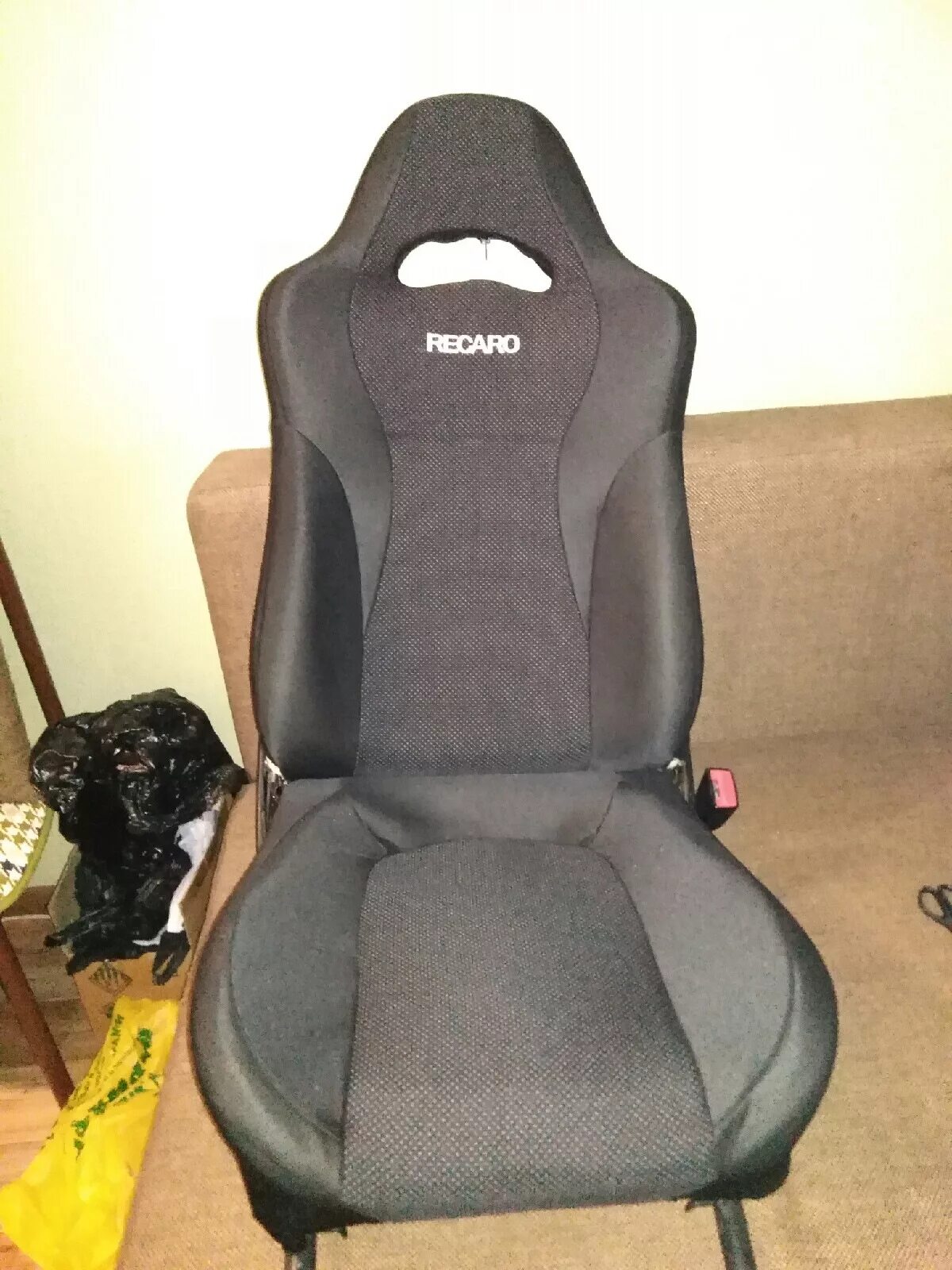 Сидения ваз recaro. Сиденья recaro на ваз 2114. Сидения ваз recaro. Сиденья рекаро на ваз 2114. Сиденья рекаро 2114.