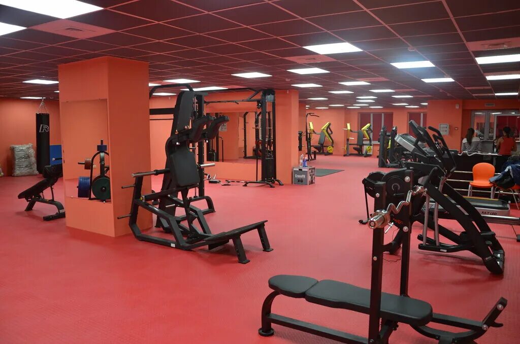 Фитнес клубы ухта. Грегори фитнес ухта. Тренажерный ухта. Пауэр ухта зал. Тренажерный ухта.