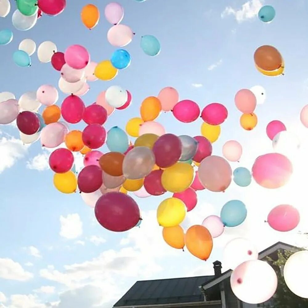 Выпускать в небо воздушные шары с гелием