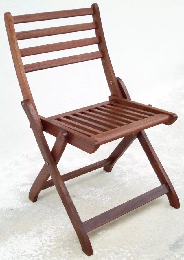 Стул раскладной деревянный. Складной стул дерево. Раскладной стул из дерева. Деревянные складные кресла.