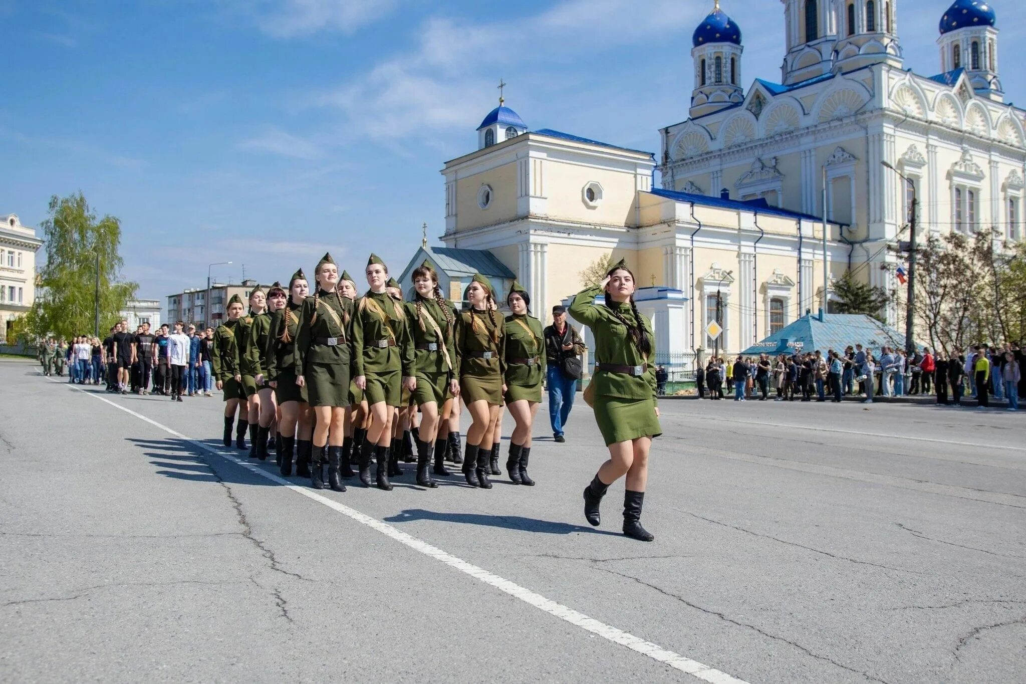 В какую дату проходил этот парад. В какую дату проходил этот парад
