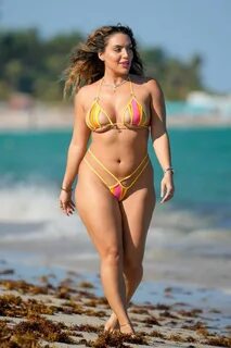 Животот не е целосен доколку не е зачинет со малку еротика. 