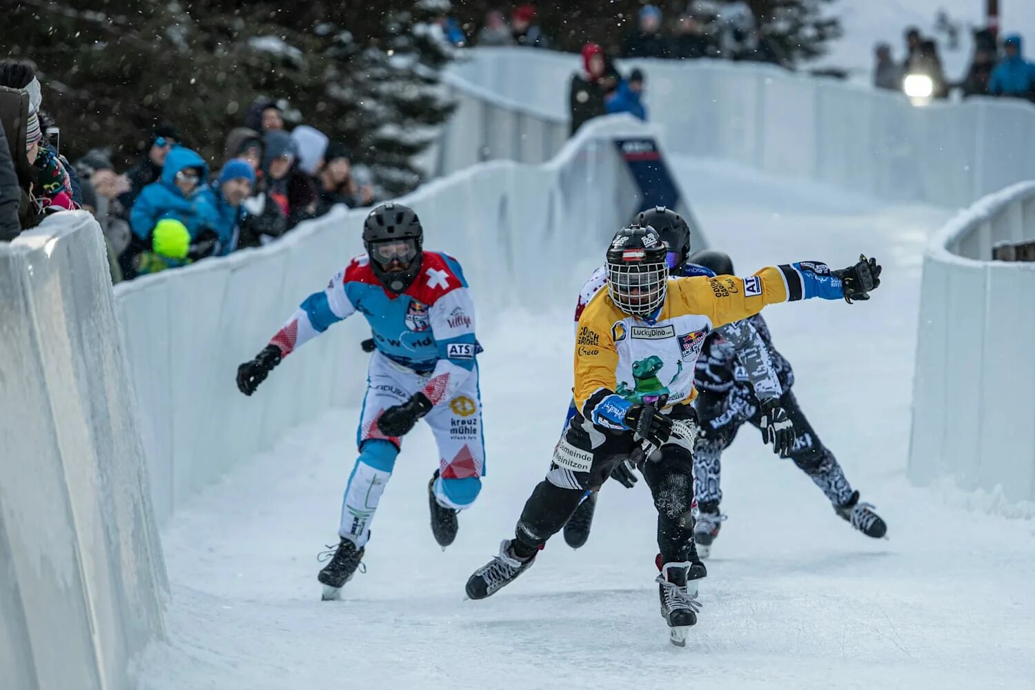 Айс кросс. Ice Cross Downhill. Ред Булл кросс. Red bull Ice.