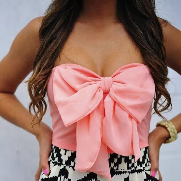 Топ с бантом. Топ с бантами на плечах. Розовая блузка с бантом. Желтый топ зара. Розовая полупрозрачная блузка.