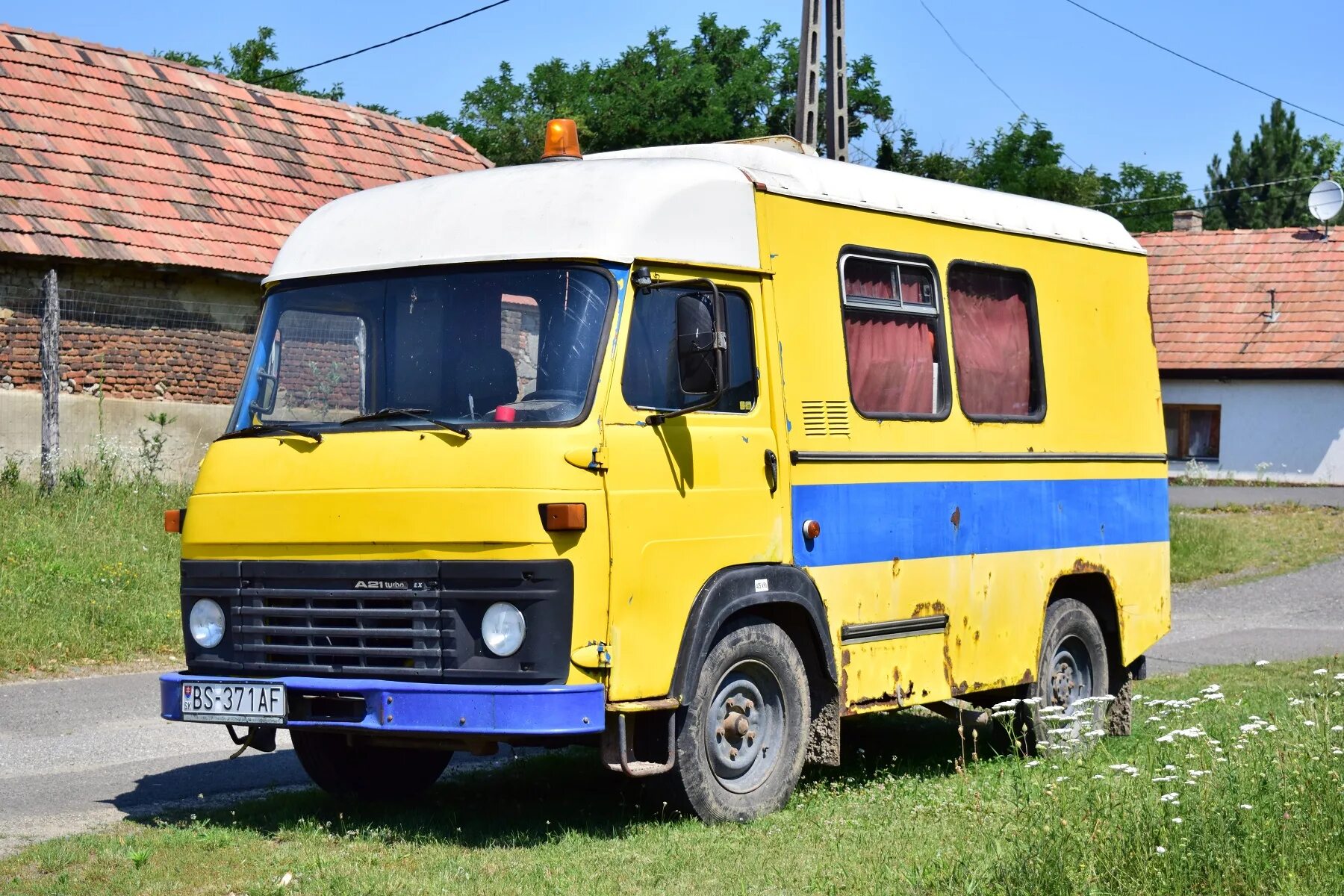 Авиа авто с пробегом. Avia a21. Автомобиль Avia a21. Avia a21 автодом. Avia микроавтобус.