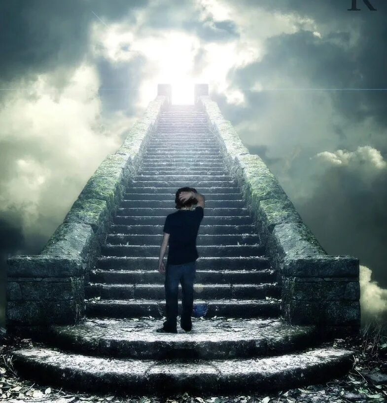Уходящий ввысь. Лестница в небо. Лестница жизни. Лестница к Богу. Человек на лестнице.