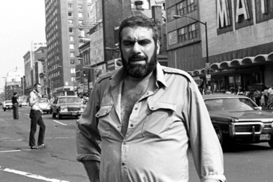 Сергей довлатов. Ростропович вишневская и солженицын. Довлатов сергей документальный фильм. Писатель уехавший в америку. Довлатов сергей донатович.