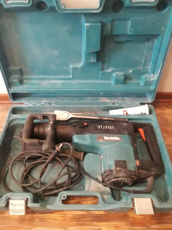 Перфоратор макита бу. Makita hr1630 с кейсом. Hr5001c. Перфоратор форвард. Форвард перфоратор сами.