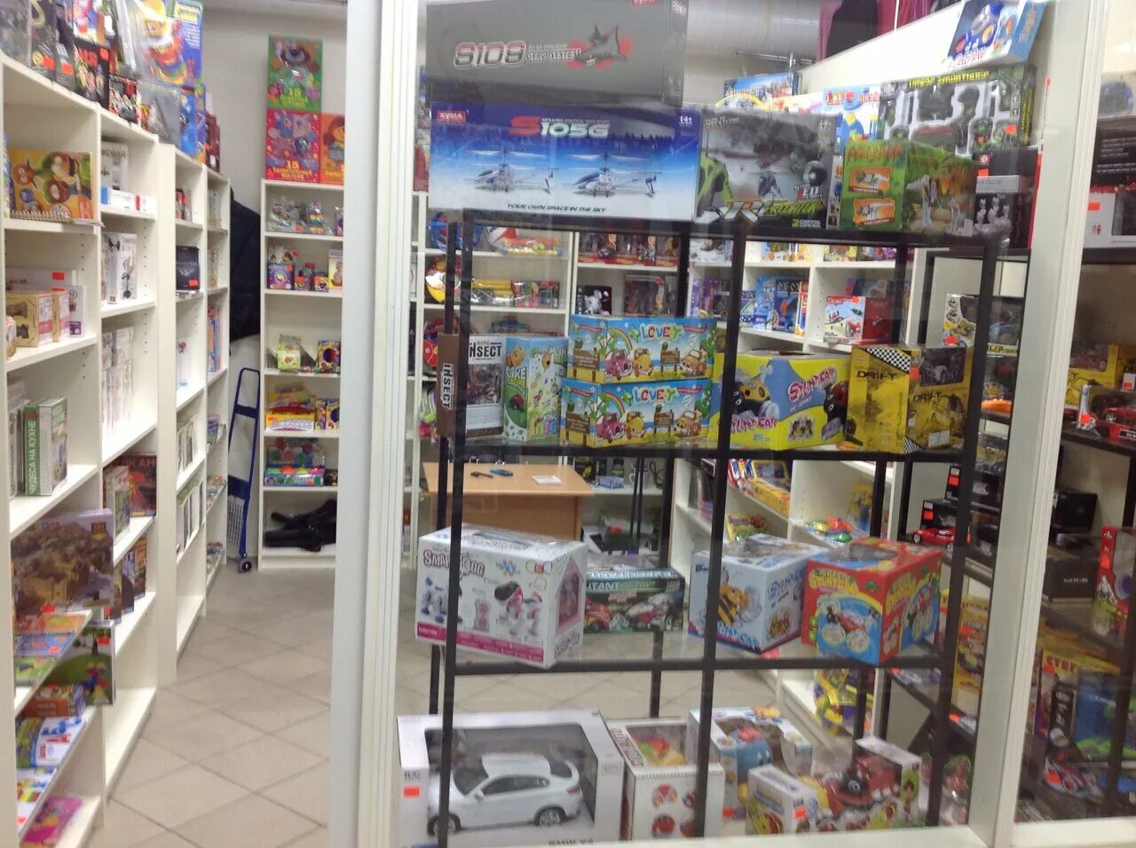 игрушечный магазин в питере. мир игрушек. магазины детских игрушек в спб. магазины игрушки детские товары санкт петербург. антошка магазин детских товаров санкт петербург.
