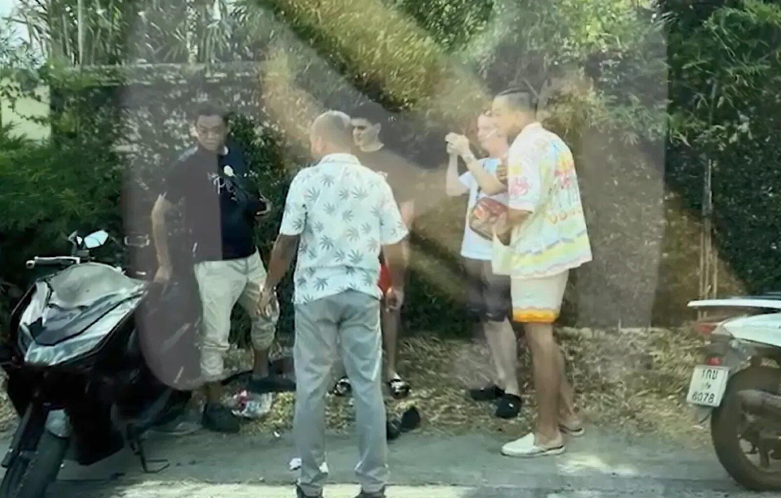 Что случилось с дани. Что произошло с даней под. Фото спящего дани милохина. Даня милохин сбил велосипед. Даня милохин сбил велосипедист.