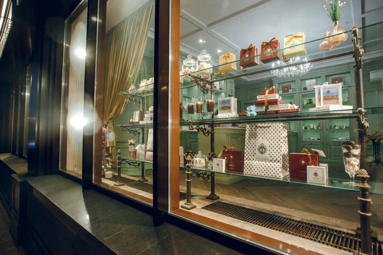 Дом бриля новосибирск. Ново-николаевский шоколадный дом бриля, новосибирск. Новониколаевский шоколадный дом бриля новосибирск. Шоколадная фабрика собрание ярославль. Шоколадный дом бриля новосибирск.