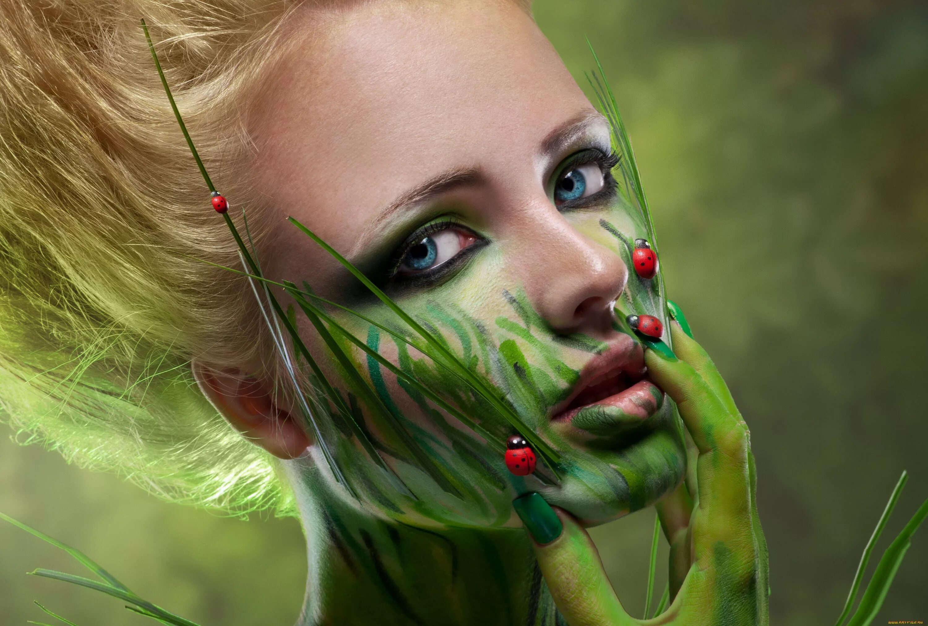 Modeling paints