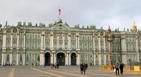 Рядом с эрмитажем