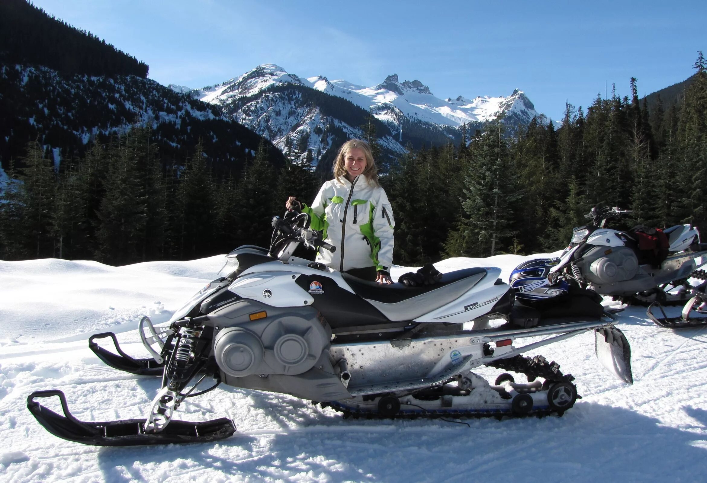 Квадроцикл снегоход. Мотоцикл квадроцикл снегоход. Квадро снегоход. Туристические квадроциклы,снегоходы. Сноумобиле форум