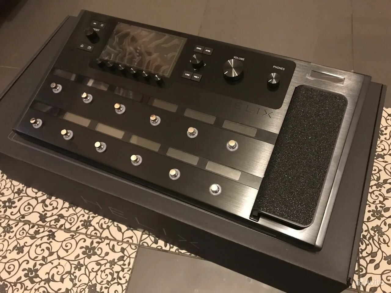 Helix line. Line 6 helix floor. line 6 helix fx. line 6 helix floor fx limited edition. line 6 helix floor fx limited edition gray.