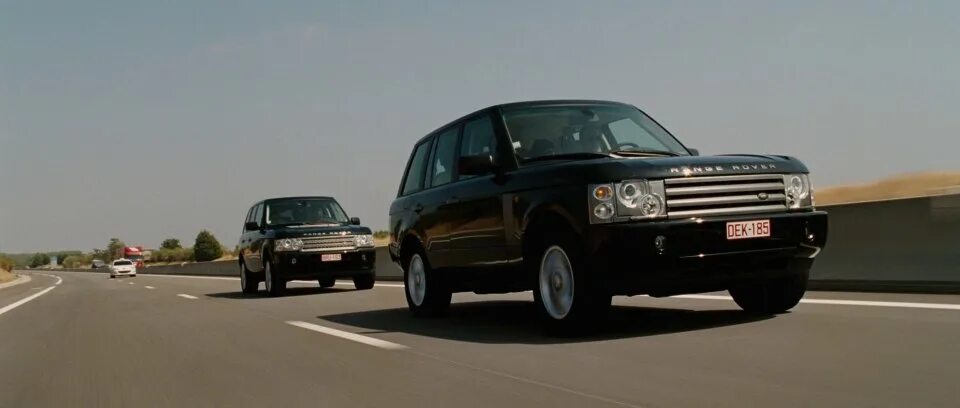 Песню range rover. Такси 4 рендж ровер. рендж ровер из такси 4. ленд ровер такси. такси 3 range rover.