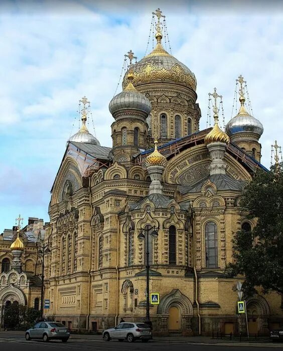 Подворье оптиной пустыни расписание. Подворье Оптиной пустыни в Санкт-Петербурге. Храм подворья Оптиной пустыни в Санкт-Петербурге. Храм подворье Оптиной пустыни в СПБ. Успенское подворье Оптиной пустыни.