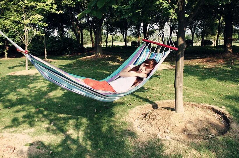 Гамак в саду. Гамак. Правильный гамак. Правильный гамак. Гамак highlander trekker hammock ss00057.