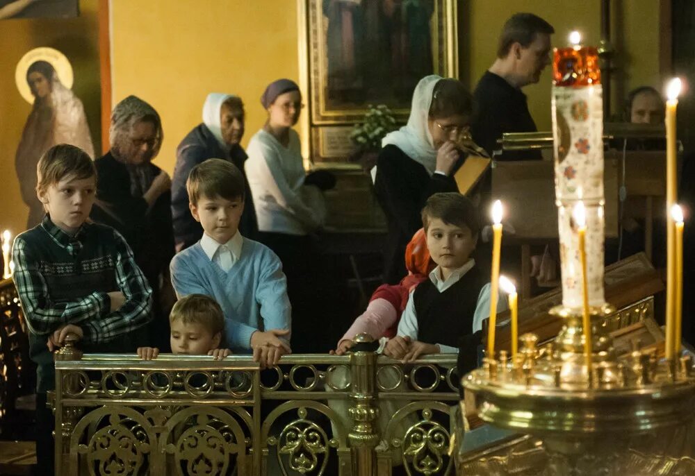 Служители храма Сергия Радонежского в Бибирево. Детский служитель в церкви. Храм Бирюлево Восточное служители церкви. Кухня дети церковь