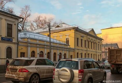Волхонка 16