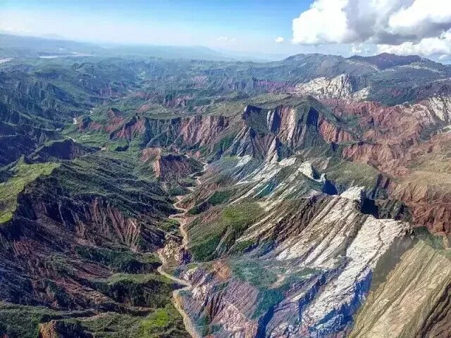 Сари хосор. Водопад сари хосор. сари хосор таджикистан. природа сари хосор.