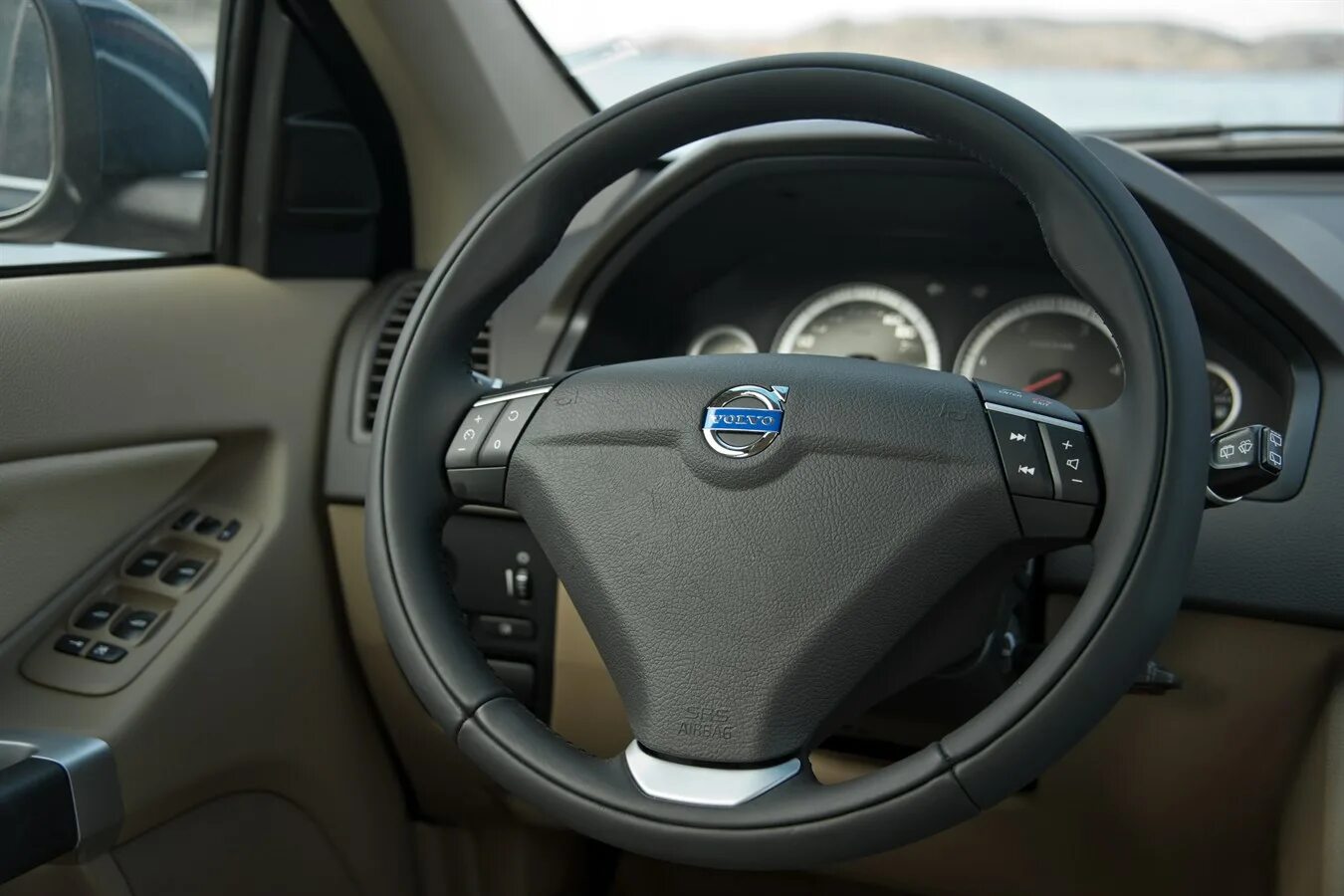 Руль вольво хс60. Руль xc90. Руль вольво s60 2005г. Volvo s40 r design. Руль volvo xc90.
