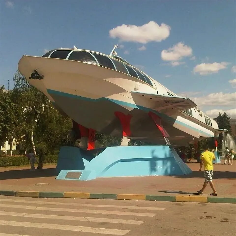 Буревестника 9. Памятник Метеору в Нижнем Новгороде. Памятник Метеору в Сормово. Площадь Буревестника Нижний Новгород. Буревестник Нижний Новгород Метеор.