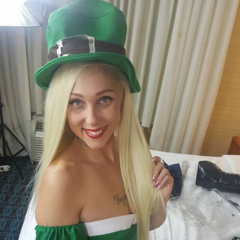 Alexis andrews. Актриса алексис эндрюс. Alexis andrews. Alexis andrews. Alexis andrews.