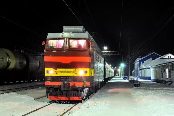 Обозерская онега. Станция Обозерская-Беломорск. Железная дорога Беломорск Обозерская. Станция Обозерская вокзал. Пригородный поезд Обозерская Онега.