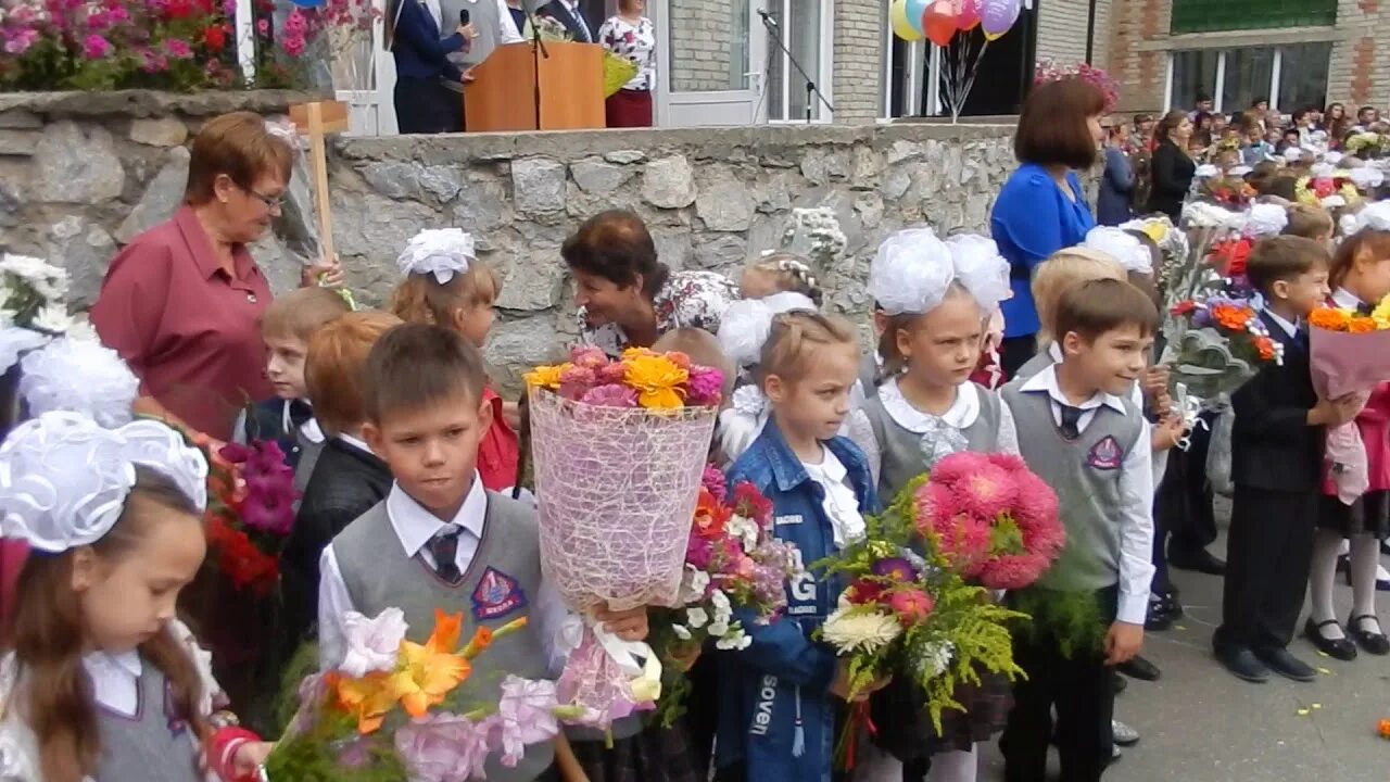 Маслянино школа 3. Мбоу сош 1 маслянино. Школа мбоу сош 1 маслянино. Маслянинская сош 1 фото. Маслянинская школа 1.