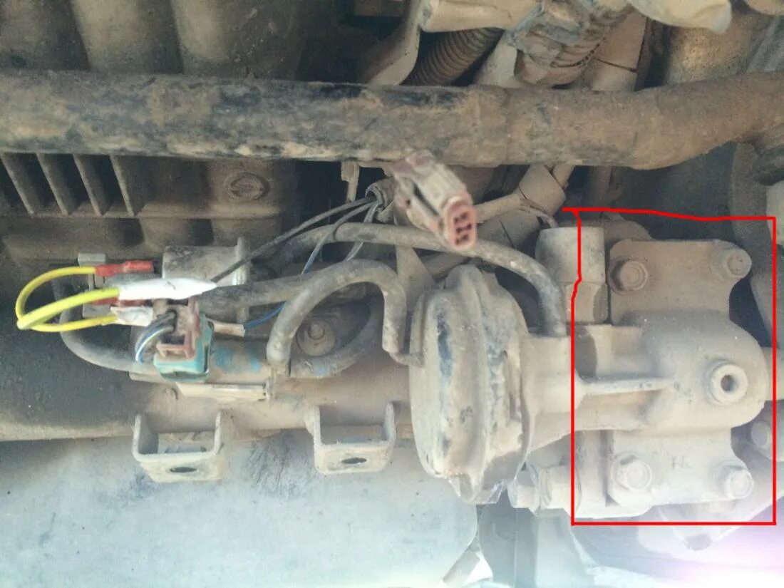 Тяги раздатки уаз 452 схема. Уаз 3303 управление раздаткой. Не включается передок. Клапан включения переднего моста паджеро 3. Датчик включения переднего моста паджеро 2.