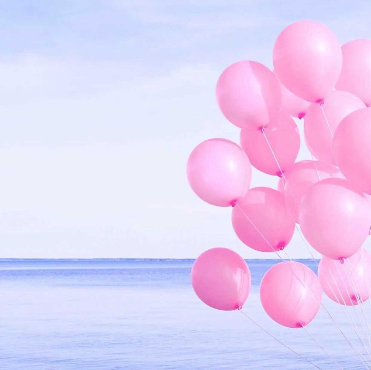 Шарики воздушные розовые. Розовые шарики. Розовые шарики воздушные. Розовые шары в небе. Шарики розовые в небе.