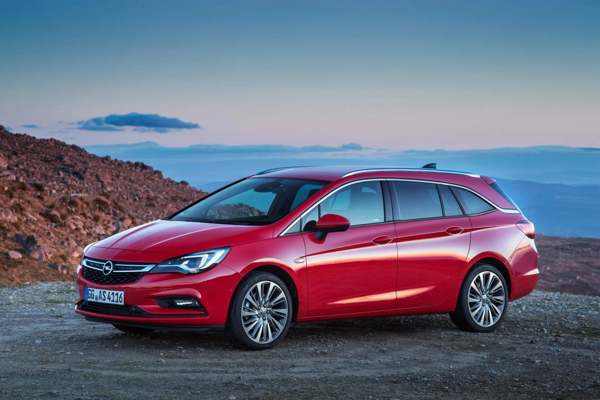 Опель универсал 1.4. Opel Astra k универсал. Opel Astra Sports Tourer. Opel Astra 2016 универсал. Opel Astra 2015 универсал.