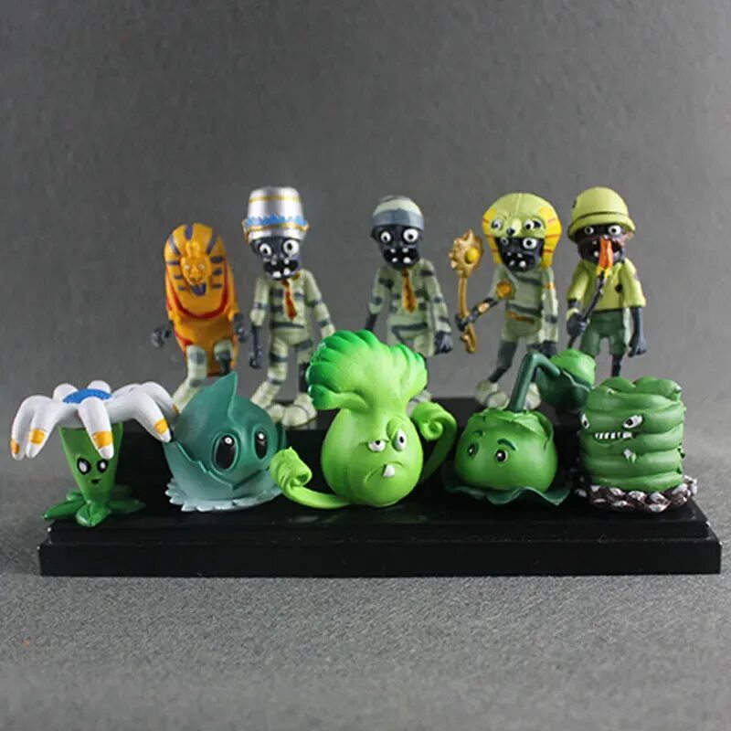 Plants vs zombies лего. Зомби игрушки растения против зомби. Наборы игрушек растения против зомби. Лего pvz. Растения против зомби 2 наборы.