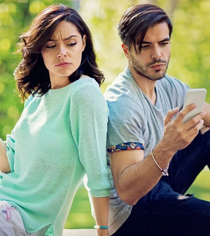 Женские голосовые для ревности. Женские голосовые для ревности. Фото для ревности парня. Картинки для ревности девушки. Если девушка ревнует.