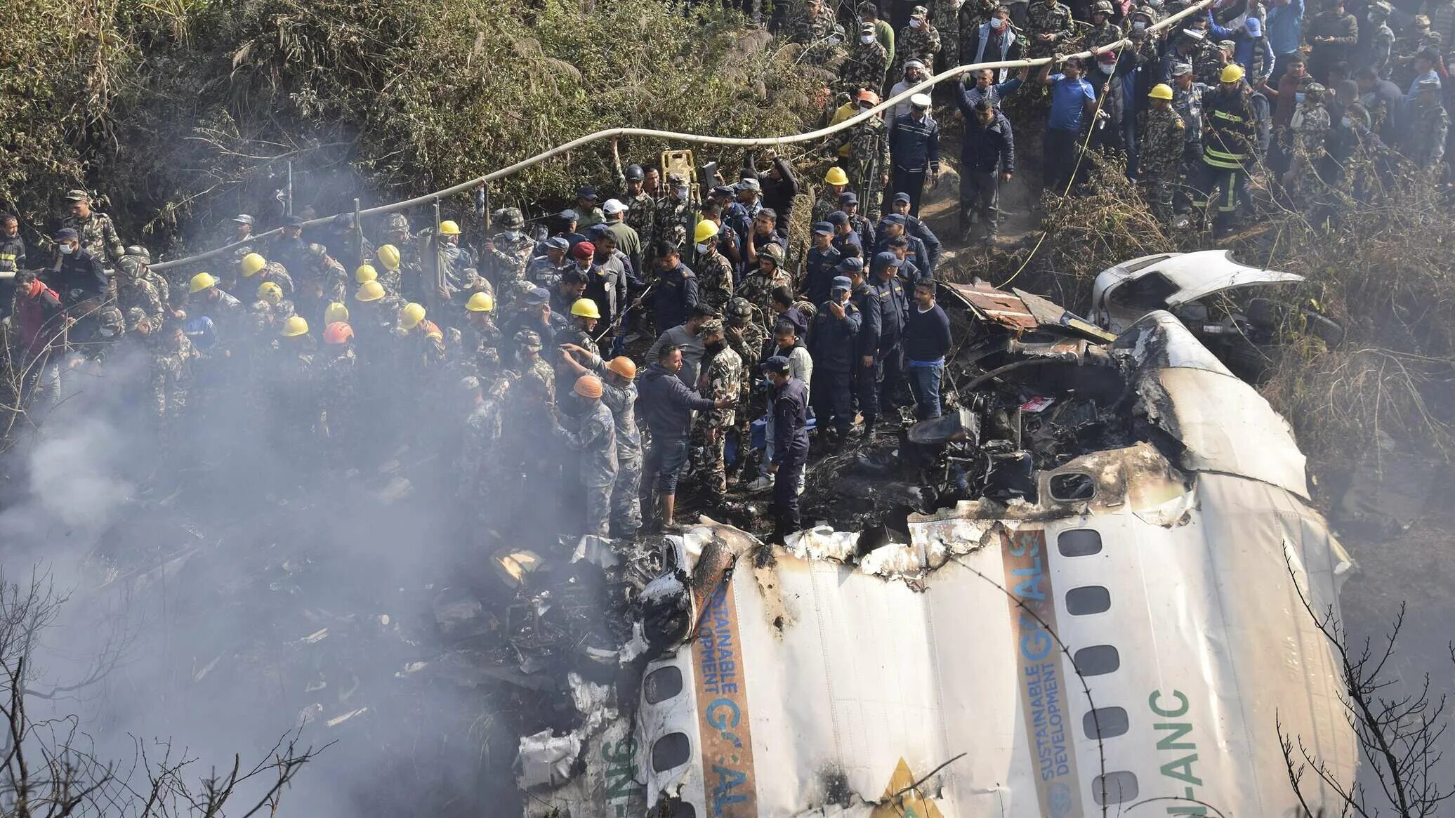 Где потерпел крушение. В Непале разбился самолет 2023. Катастрофа ATR 72 В Покхаре. Авиакатастрофы 2023 Покхара. Авиакатастрофа в Непале 2023.