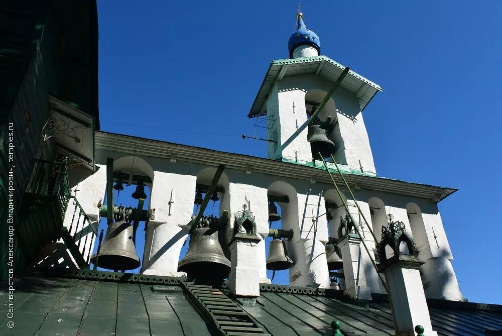 монастыре четыре колокольни. колокольня троицы в серебряниках. колокольня новодевичьего монастыря в москве. монастыре четыре колокольни. суздаль александровский монастырь вознесенская церковь.