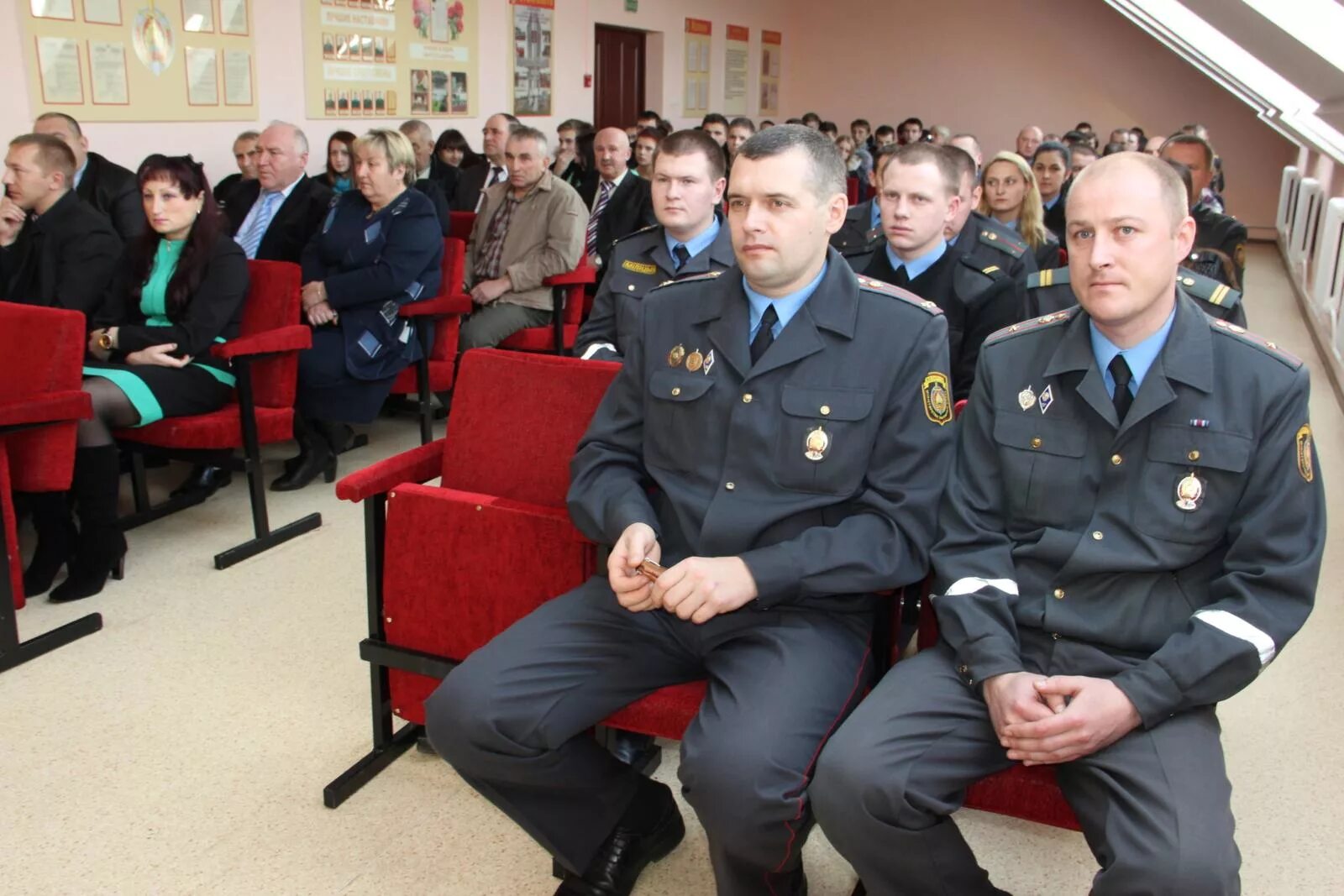 Увд гродненского облисполкома. Начальник увд тинао троицк. Дрожжин тинао мвд начальник. Ровд 10. Костюковичский ровд.