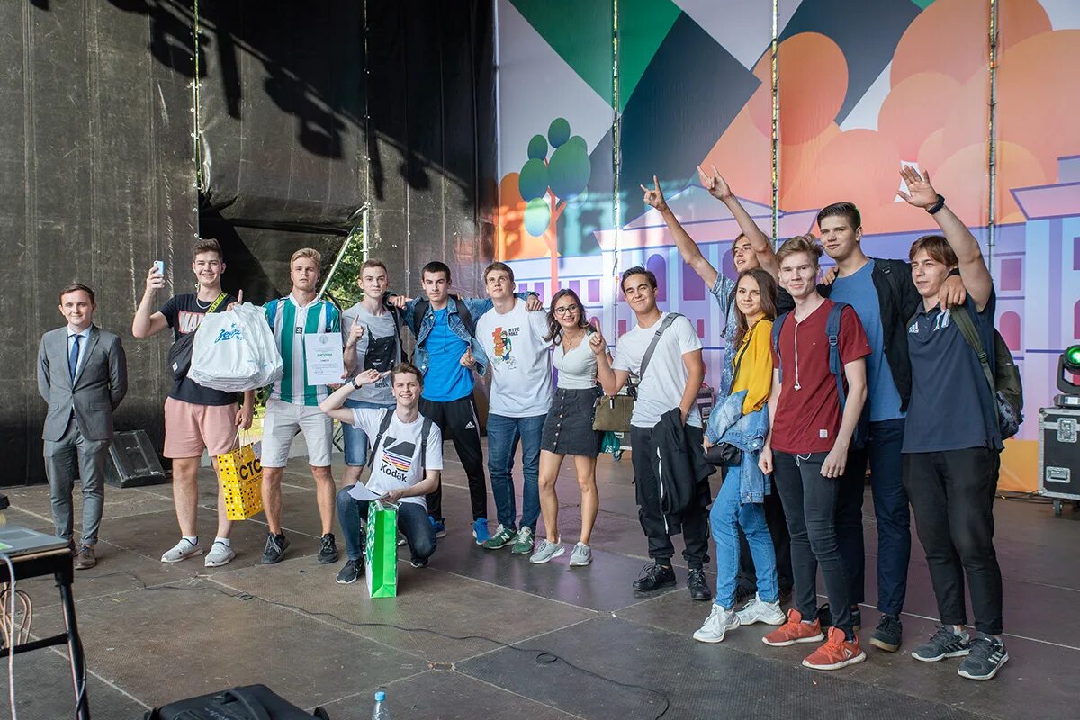 Первый тульский телеканал. Первый тульский работники. Круче новости. Сотрудники 1 тульского. Мосгаз автоледи 2017.